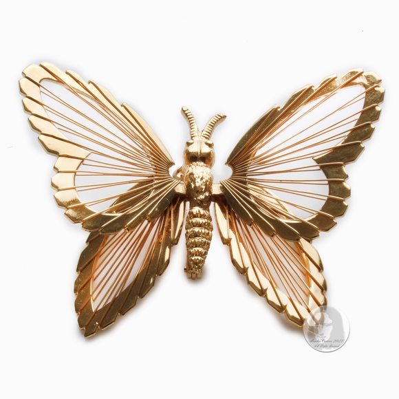 Vintage Butterfly Brooch Pin Gold Metal Figural Dimensional by Monet 1980s - Picture 2 of 10